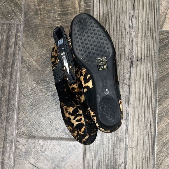 J.Renee Brown and Black 1.5” wedge Ankle Booties with Leopard Print - Picture 3 of 3